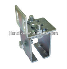 sliding door rolle catcher