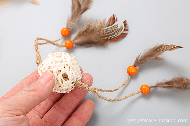 natural color hollow rattan ball with feather cat ball toy