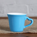 3 OZ bleu doux amour tasse et une soucoupe