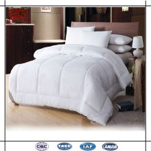 Guangzhou Factory Made 233T Fabric With Microfiver Filling Hotel Patchwork Quilt