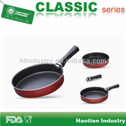 Grill pan with removable handle