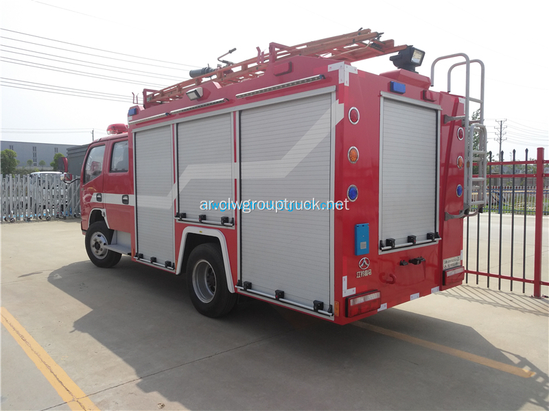 دونغفنغ 5 طن مكافحة الحرائق شاحنة للبيع