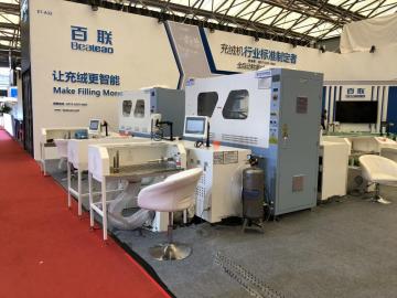 Four Pipes Down Jacket Filling Machinery