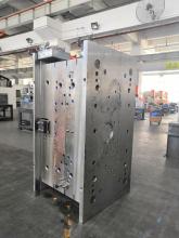 Large hot runner mould manufacturing