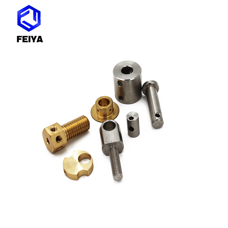 Nestandardní šestihranný mosazný šroub s drážkou Non-Standard Hex Brass Bolt with Groove Hole