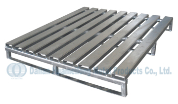 Stacking steel block pallet