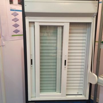 Hurricane rolling up shutter