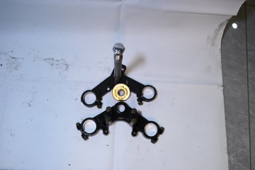 Motorcycle steering rod suitable for scooter steering system