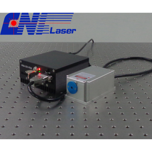 Laser a diodi a 705 nm con larghezza di linea bassa