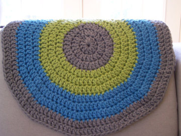 Chunky Knitting Round Blanket