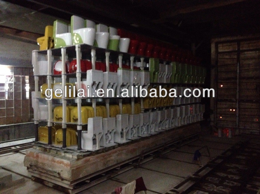 2015 More Popular One Piece Black Toilet