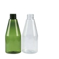 przezroczysta zielona plastikowa butelka z rozpylaczem dla zwierząt domowych;