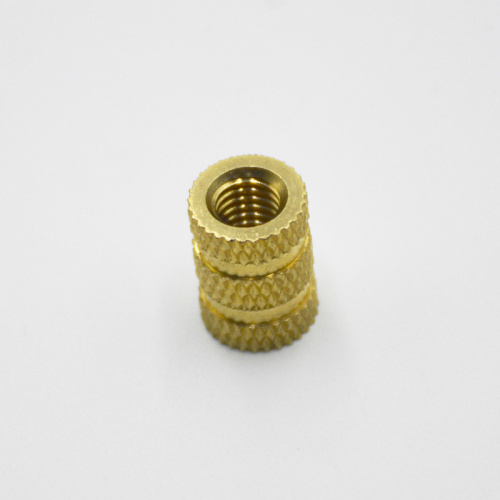 OEM Threaded Knurled Brass Insert Nut Untuk Plastik