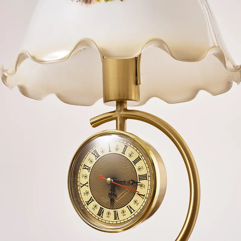 Retro Elegant European Study Room Display Ornament Lighting Flower Shade Metal Desk Table Lamp