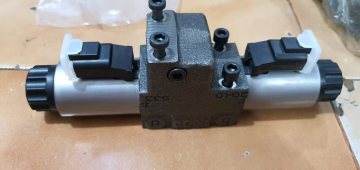 hydraulic valve on pump head prince hydraulic valve