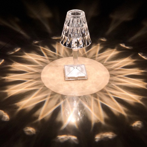 Candeeiro de mesa LED de cristal de luxo