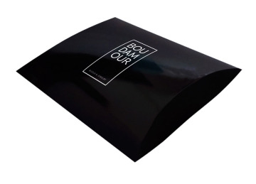 Small Delicate Fancy Glossy Pillow Box
