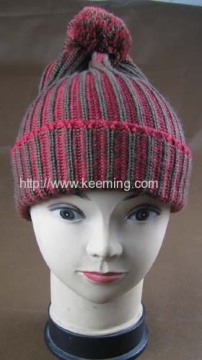 Mixture Yarn Winter Hat With Pompon?