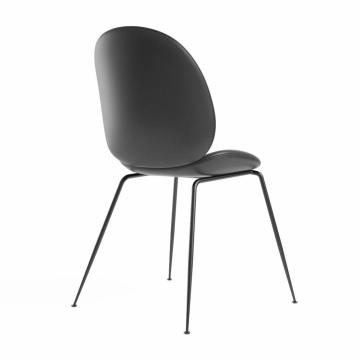 Gamfratesi beetle leather dining chair para sa gubi