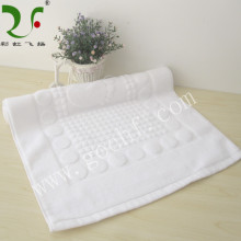 manufacture In relief embossed logo bath rugs and bath towels