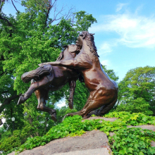 home and garden sculpture for fighting stallion monument