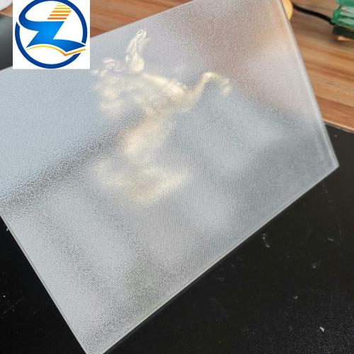 Tempered lowiron Patterned mistlite glass for solar panel