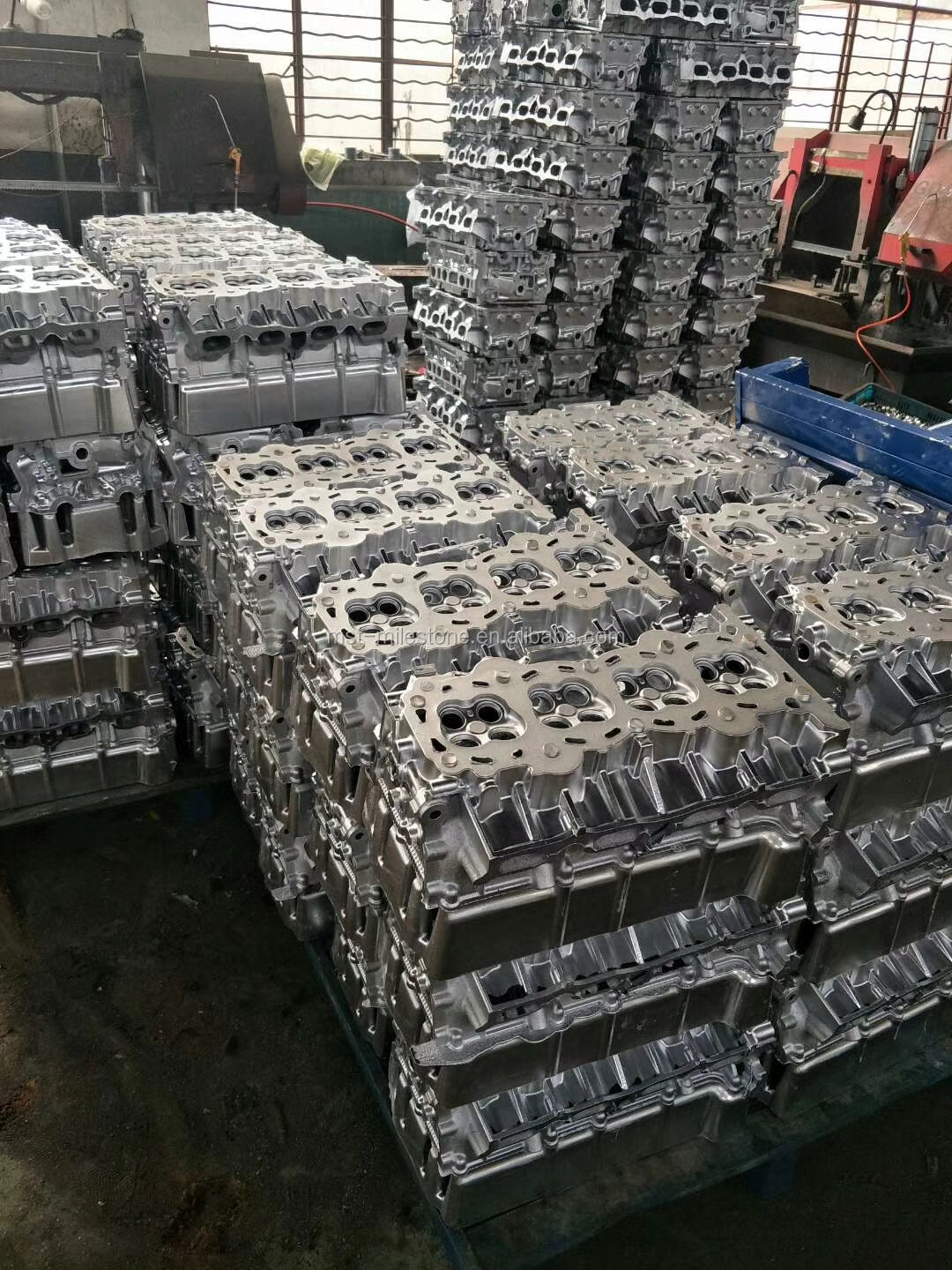 Excavator forklift diesel engine cylinder head S4Q S4Q2 head