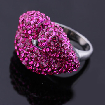 New Baling Fashion Ring With Silver Ring And Pink Lips Ring