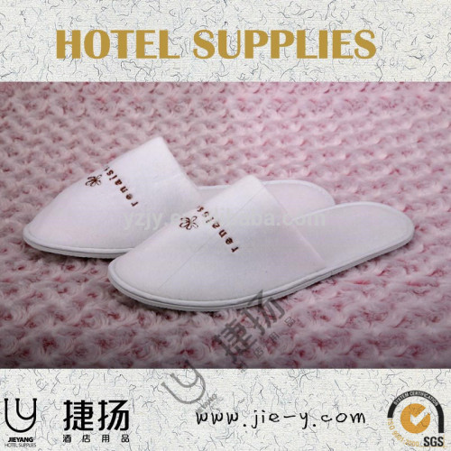 Hotel amenity factory hotel slipper velvet material slipper cheap hotel slipper