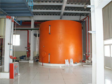 Sistema de circulación para separar el solvente del agua Circulating System for Separating Water Solvent