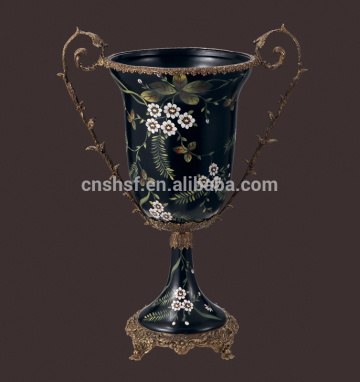 C05 brass copper vase