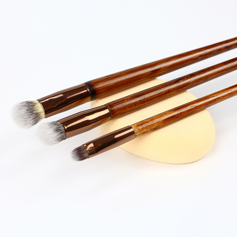 Wood Color Handle Makeup Tools Set