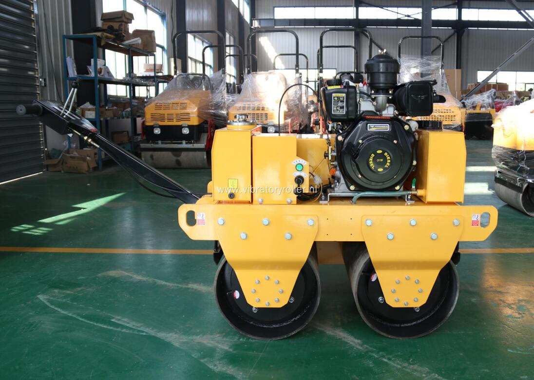 Diesel Engine Walk Behind Tandem Drum Vibratory Roller