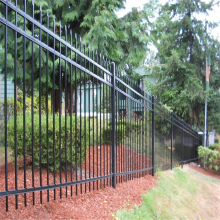 Spear Top Galvanized Steel Pipe Fence