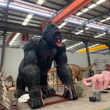 Lifelike Animatronic Gorilla for Realistic Exhibits