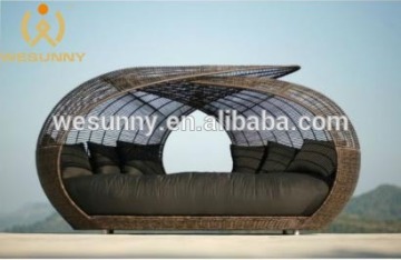 Fashion Style Rattan Round Outdoor Beach Lounge Bed