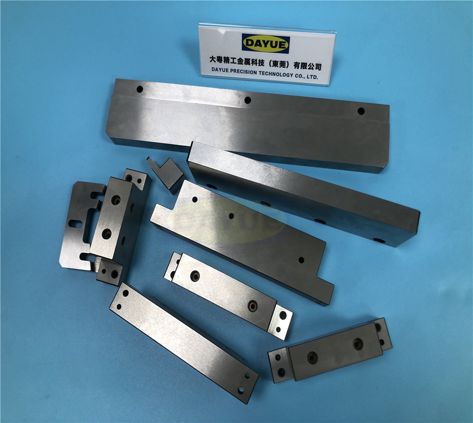 mold components & parts manufacturer