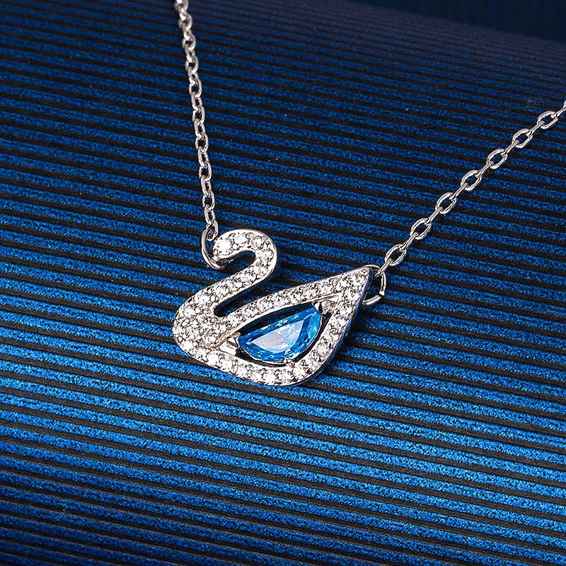 European American Fashion Jewel Jewelry Blue Diamond Swan Necklace Austria Exquisite Charming White Gold Clavicle Chain Valentine's Day Gift Necklace for Women