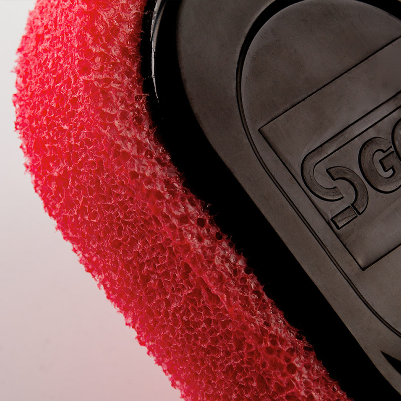 Red-foam-sponge-wax-brush-for-tyer