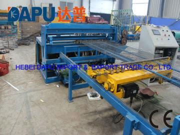 Chicken mesh cage welding machine