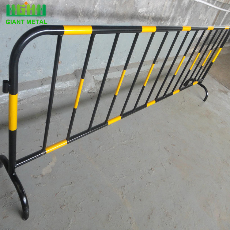 Powder coating galvanized control crowd barrier for sale