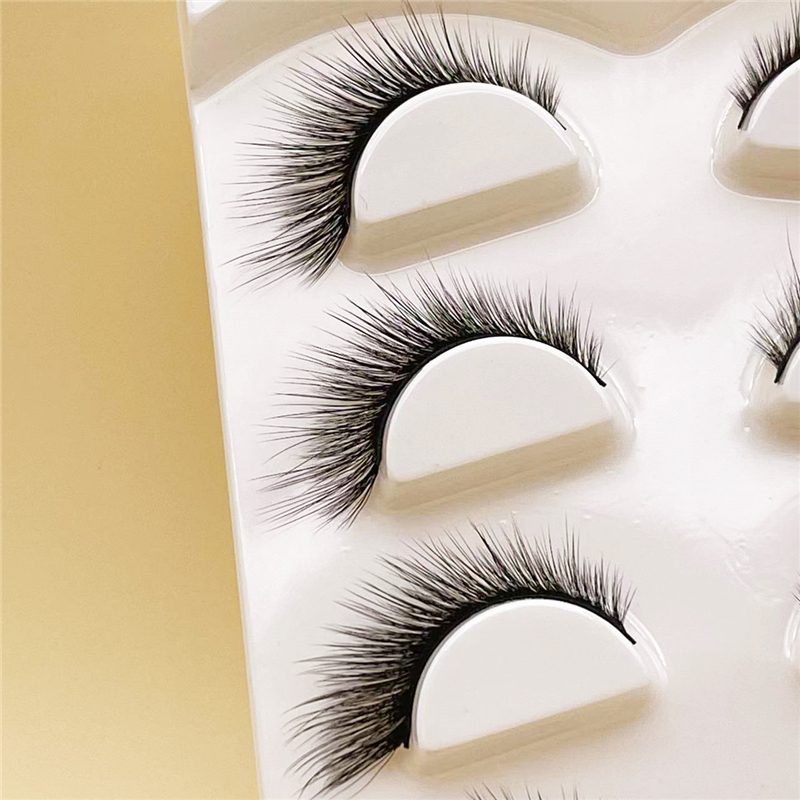 Classic Cat Eye Lashes