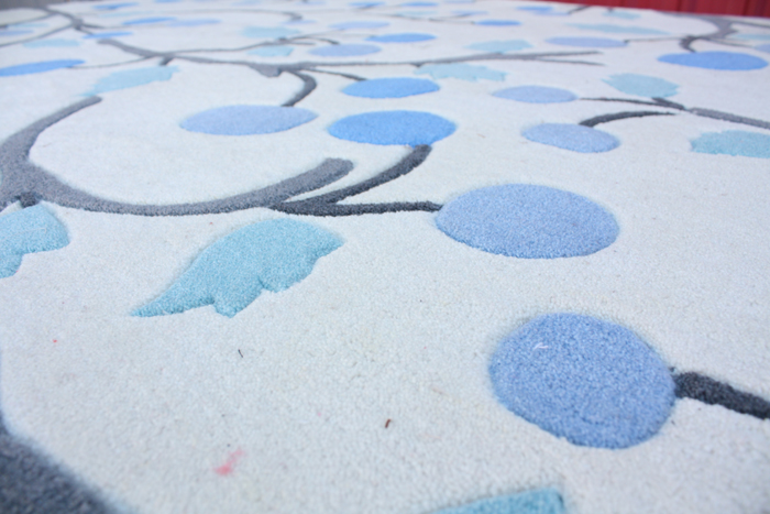 Hand Tufted Carpet with Flower and Plants Pattern