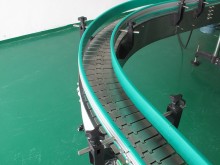 Multifunctional stainless steel chain board conveyor