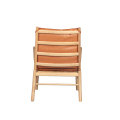 Ghế ăn bằng gỗ màu nâu hiện đại
