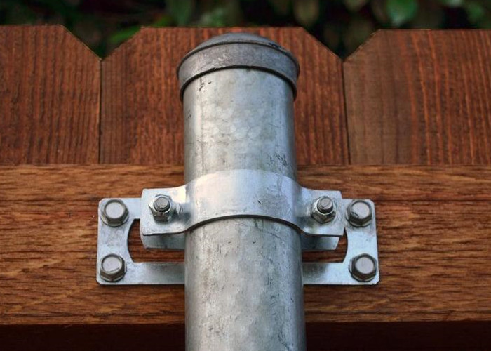 40mm Round Post For Fence With Bracket 40mm Round Post For Fence With Bracket