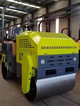 Mini Ride On Road Roller Compacting Asphalt