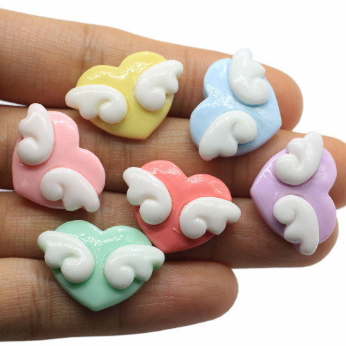 Niedliche 100 Stück Flügel Herzförmige Harz Flatback Cabochons Kawaii Bunte Harz Flügel Herzen Charms Handwerk für die Schmuckherstellung