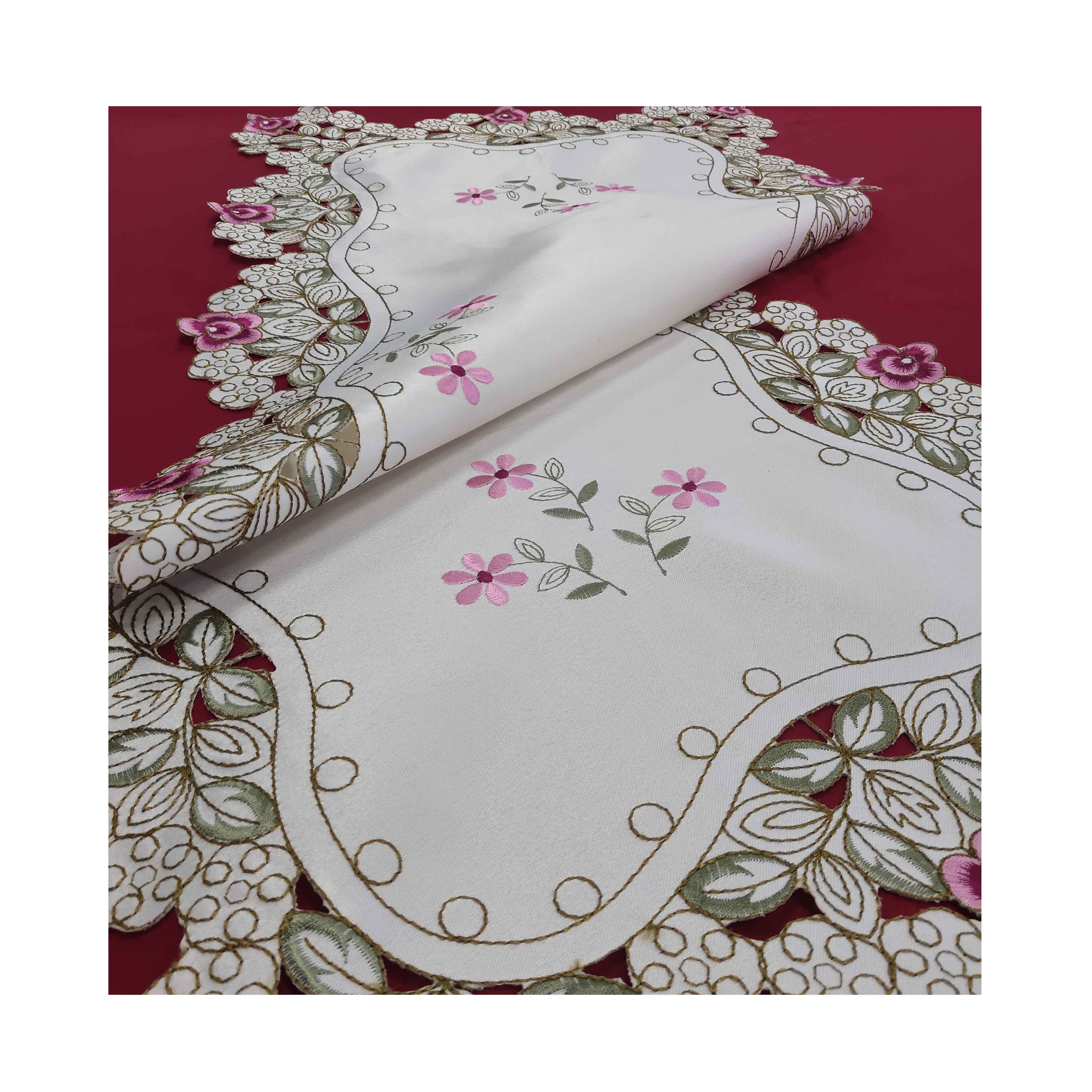 Hot selling beautiful embroidery rose cutwork table runner