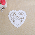 Andere Farbe Herz Lace Papier Deckchen